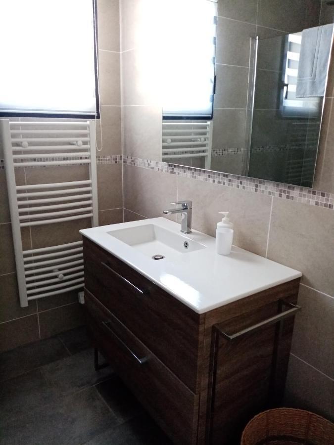 Cote Et Mer - Appartement Haut Standing Dans Villa Avec Piscine Et Vue Mer Taglio-Isolaccio Екстериор снимка