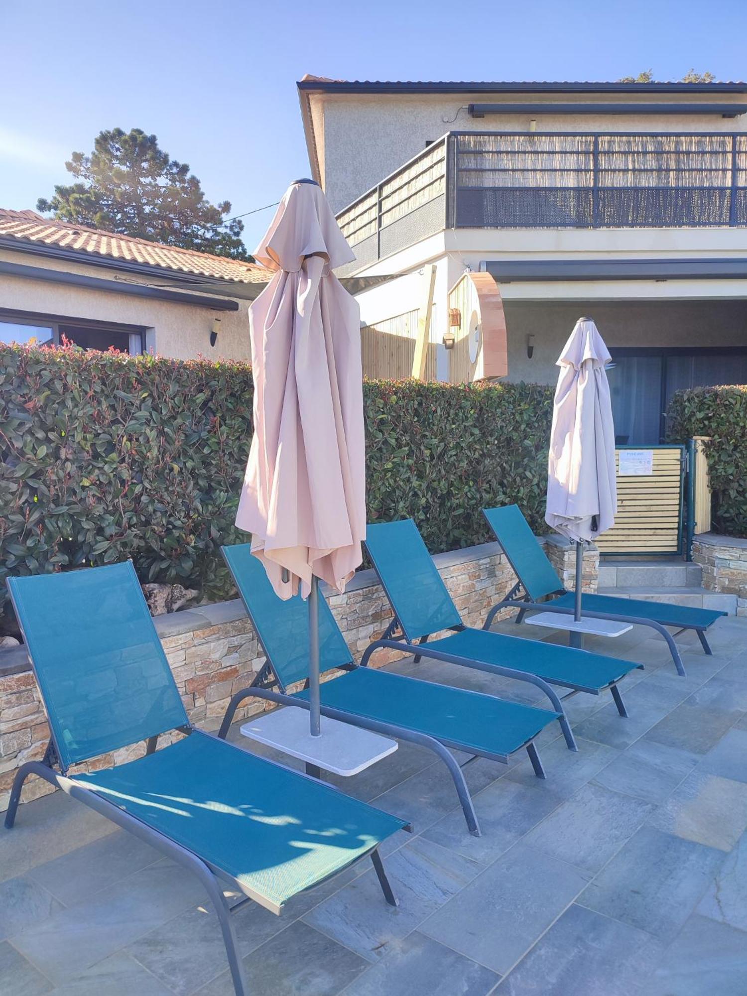 Cote Et Mer - Appartement Haut Standing Dans Villa Avec Piscine Et Vue Mer Taglio-Isolaccio Екстериор снимка
