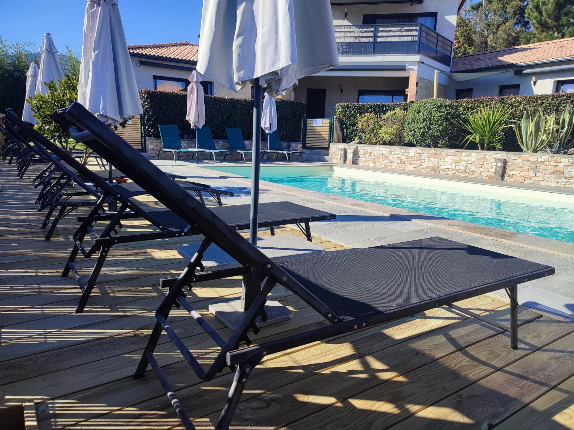 Cote Et Mer - Appartement Haut Standing Dans Villa Avec Piscine Et Vue Mer Taglio-Isolaccio Екстериор снимка