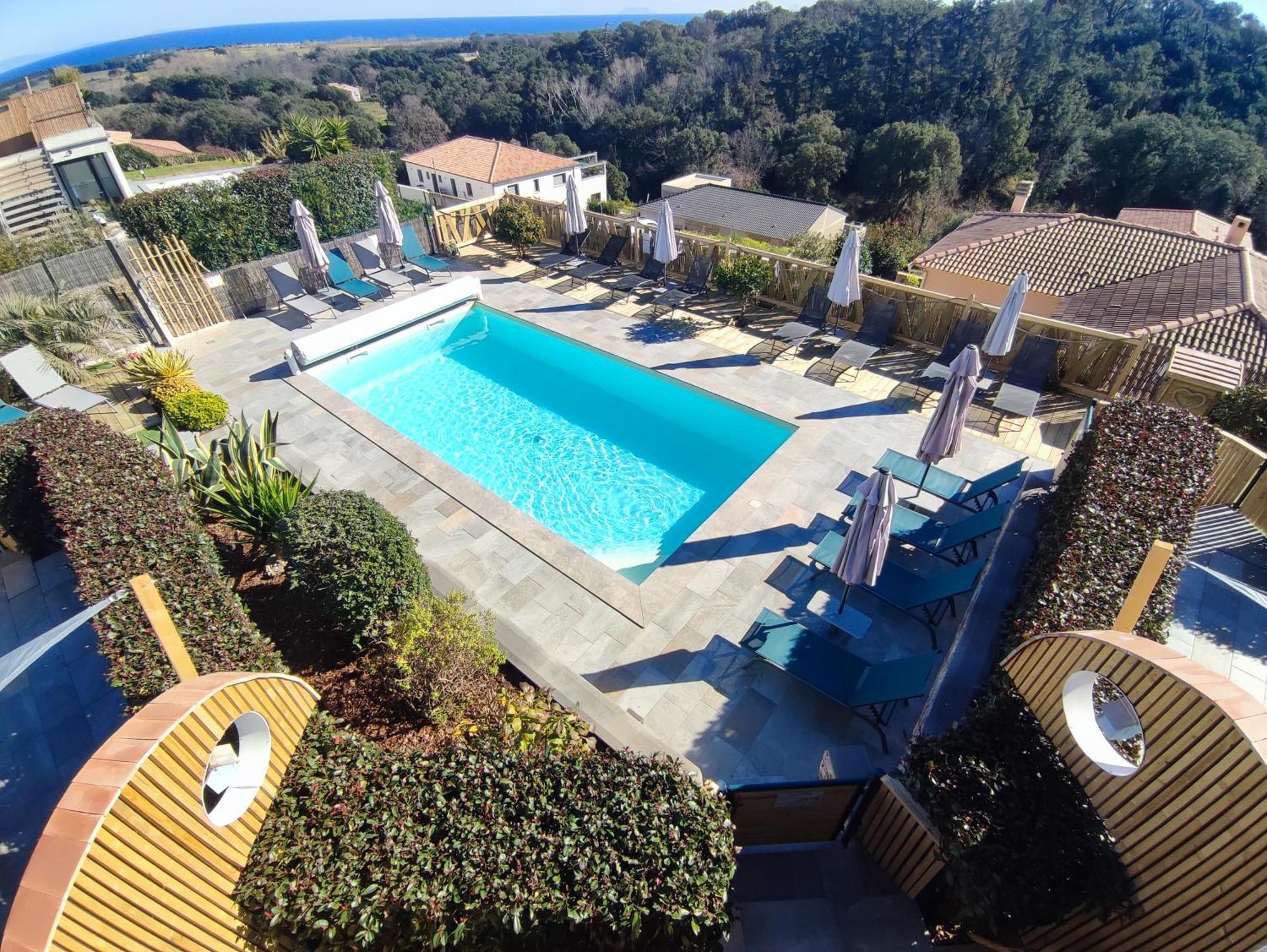 Cote Et Mer - Appartement Haut Standing Dans Villa Avec Piscine Et Vue Mer Taglio-Isolaccio Екстериор снимка