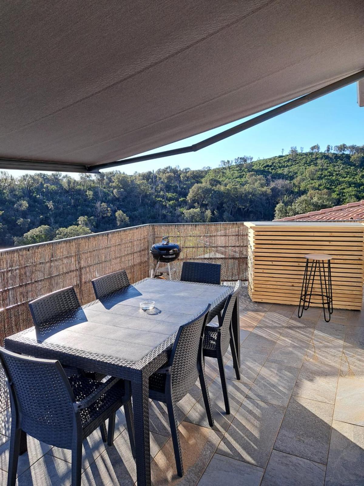 Cote Et Mer - Appartement Haut Standing Dans Villa Avec Piscine Et Vue Mer Taglio-Isolaccio Екстериор снимка